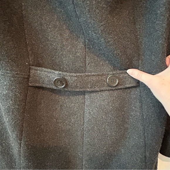 Donnybrook 100% Wool Grey Long Overcoat Double Breasted Sz 16 Pockets Classic - Picture 4 of 6